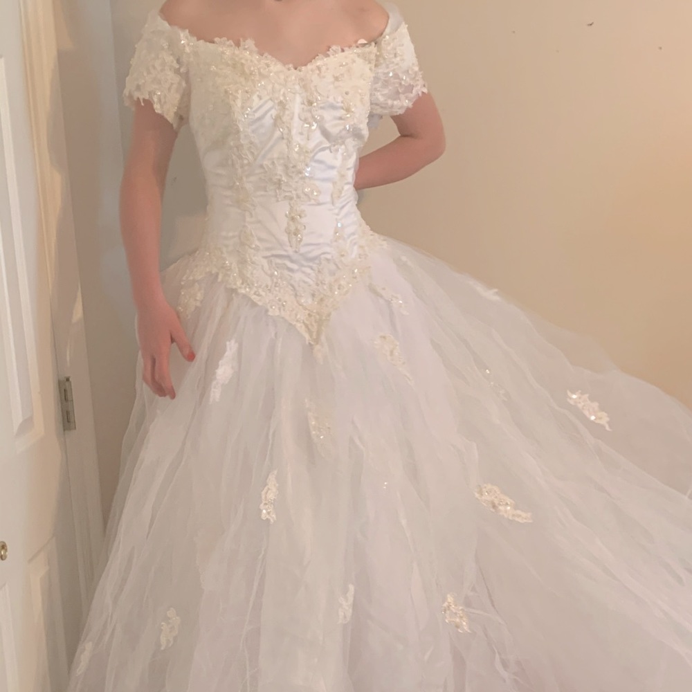Set: Alfred Angelo Formal Wedding Gown/Veil/shoes